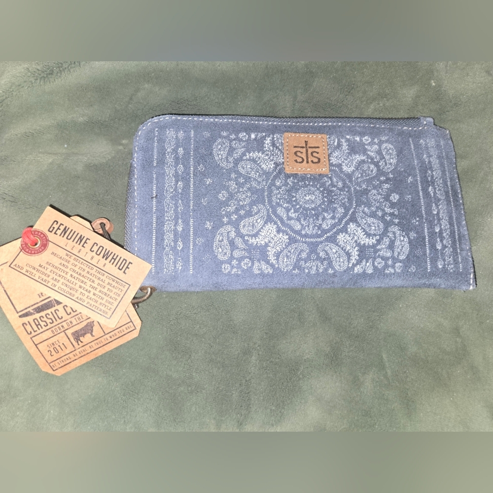 STS Ranchwear Blue Patterned Bandana Wallet/ Wristlet.